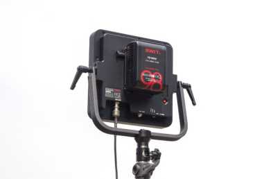 Swit FLOW6500 Tx+Rx Set, 3G HD-SDI / HDMI mit NP-F und V-Mount Akku Mount